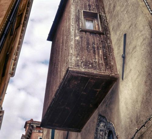 Ältere Häuser in Venedig wurden nachträglich …
